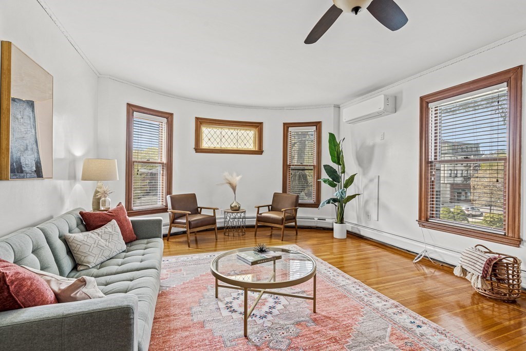 115 West Emerson St Unit: 201