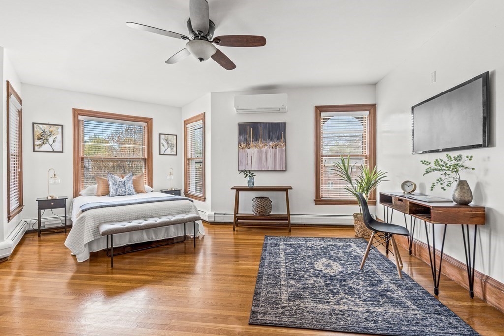 115 West Emerson St Unit: 201