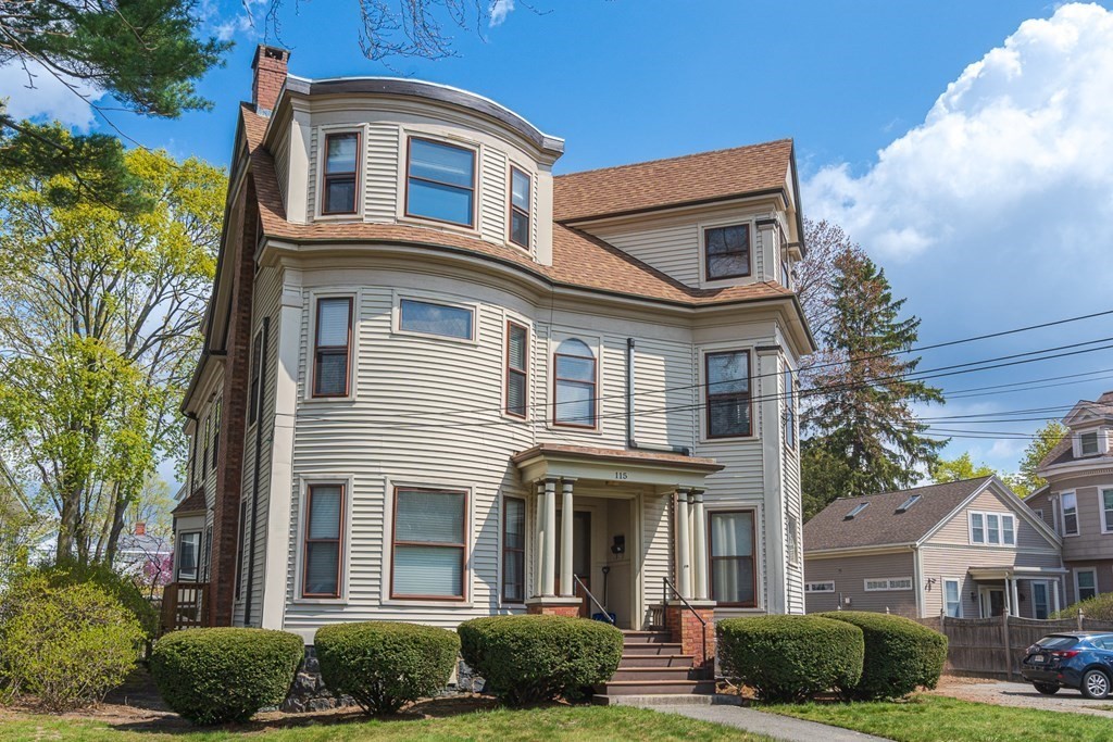 115 West Emerson St Unit: 201