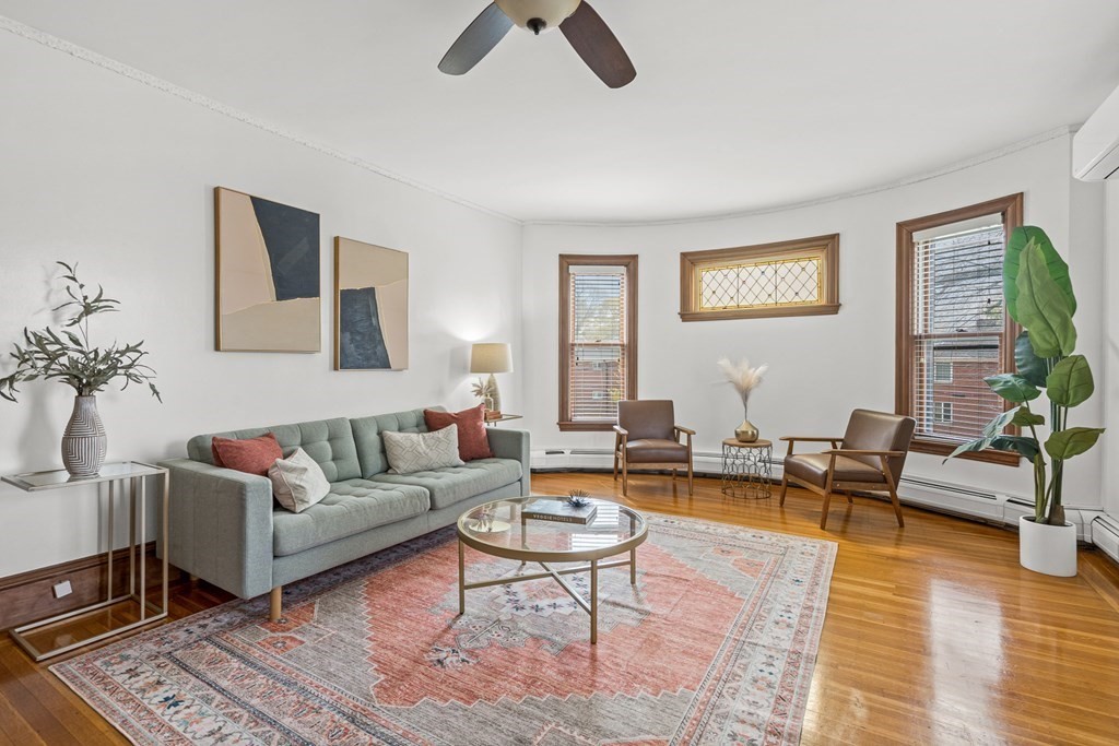115 West Emerson St Unit: 201