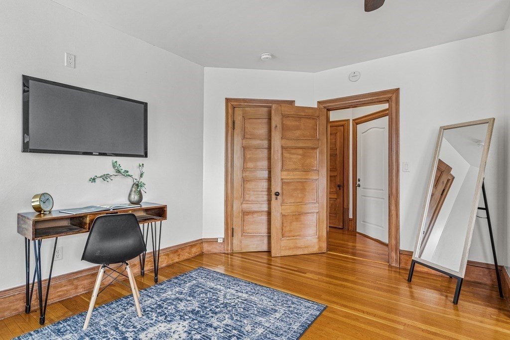 115 West Emerson St Unit: 201