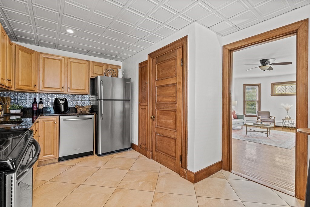 115 West Emerson St Unit: 201