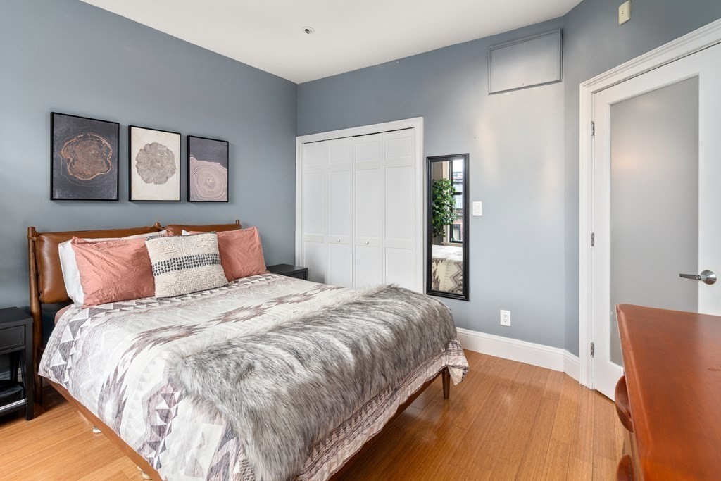 290 Columbus Ave Unit: 7
