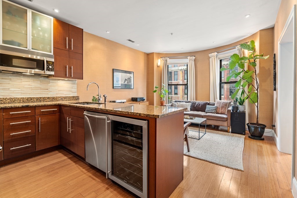 290 Columbus Ave Unit: 7