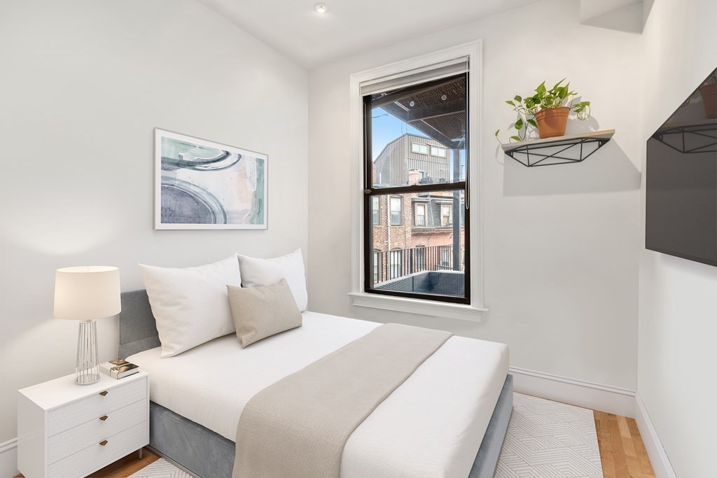 290 Columbus Ave Unit: 7