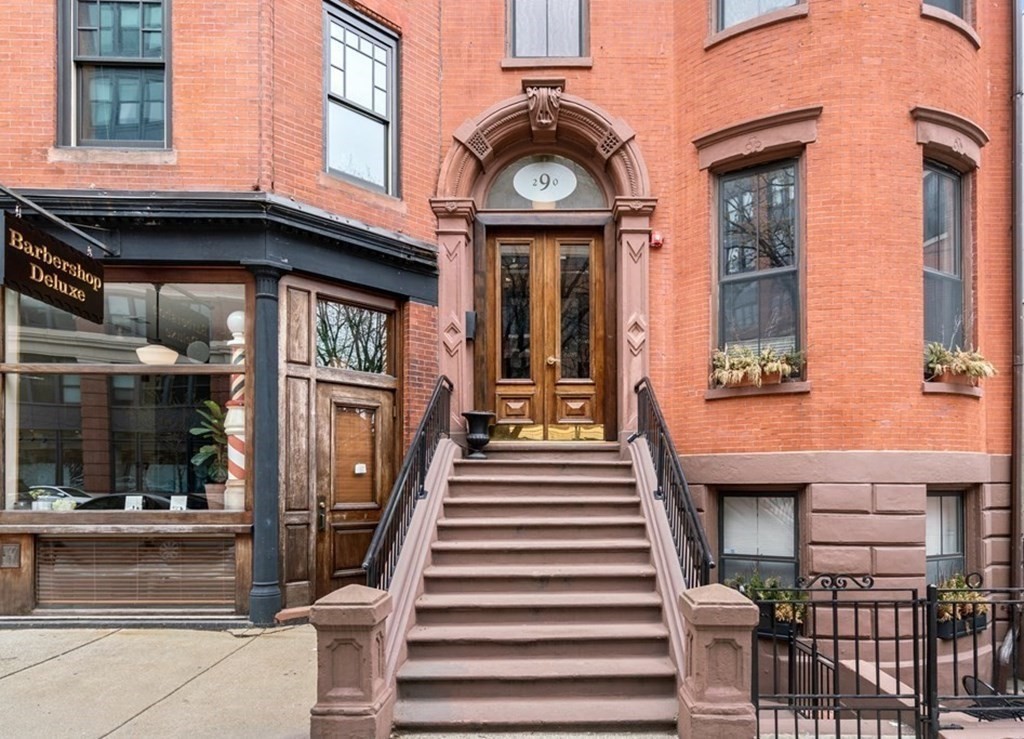 290 Columbus Ave Unit: 7