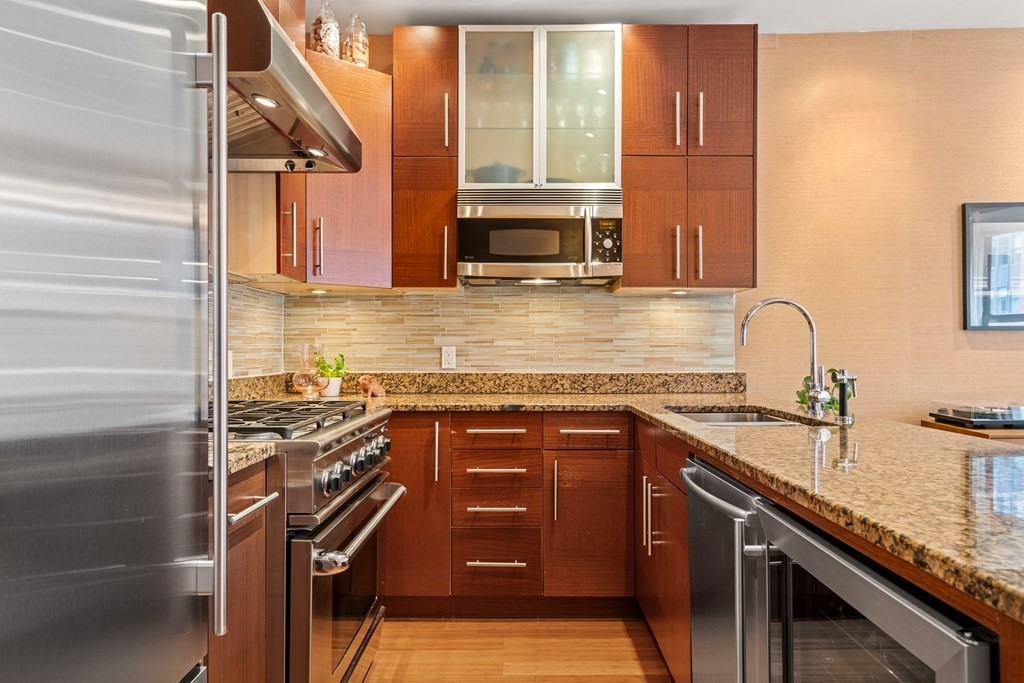 290 Columbus Ave Unit: 7