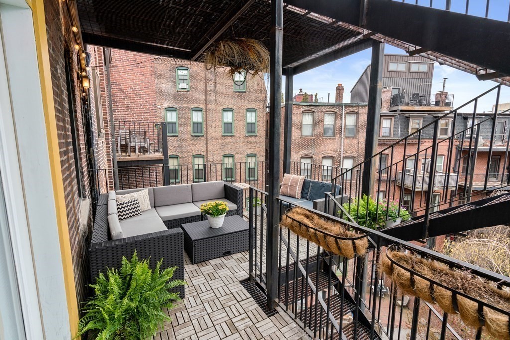 290 Columbus Ave Unit: 7