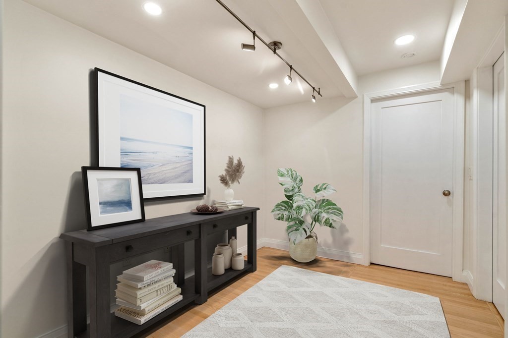 190 Commonwealth Ave Unit: B