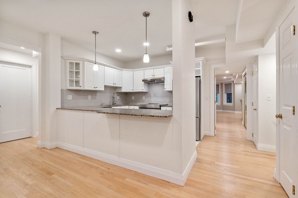 190 Commonwealth Ave Unit: B