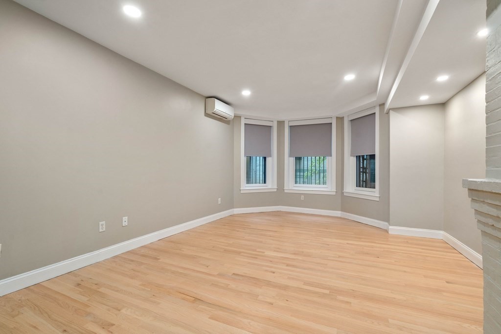 190 Commonwealth Ave Unit: B