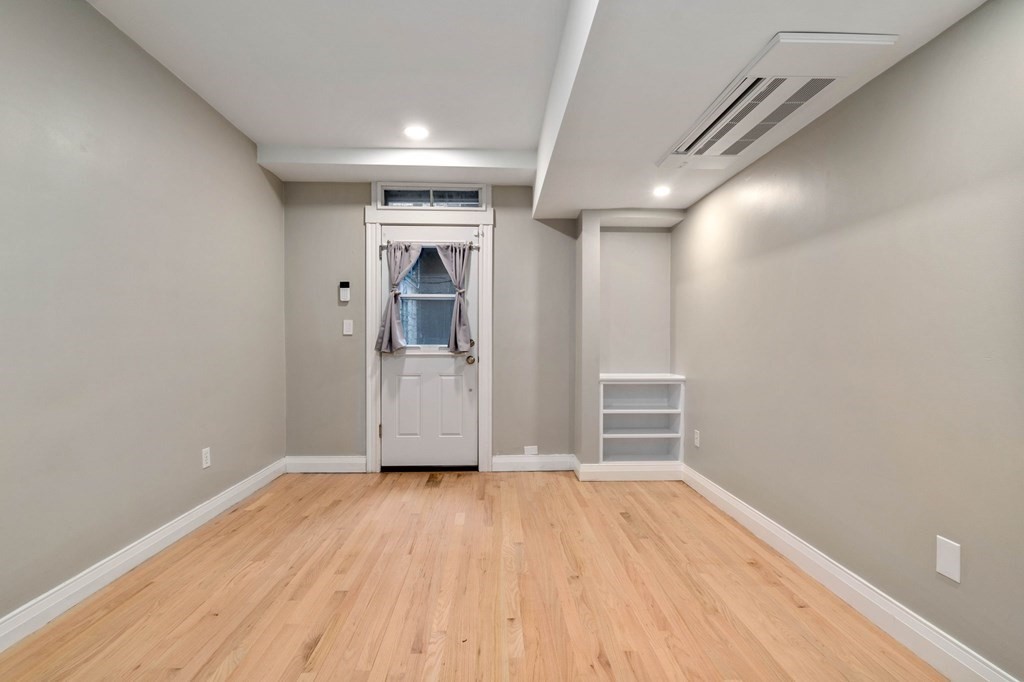 190 Commonwealth Ave Unit: B