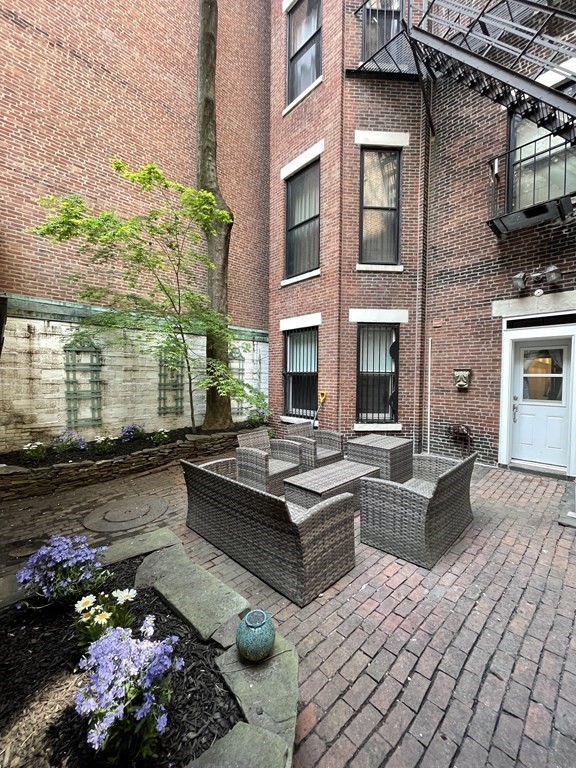 190 Commonwealth Ave Unit: B