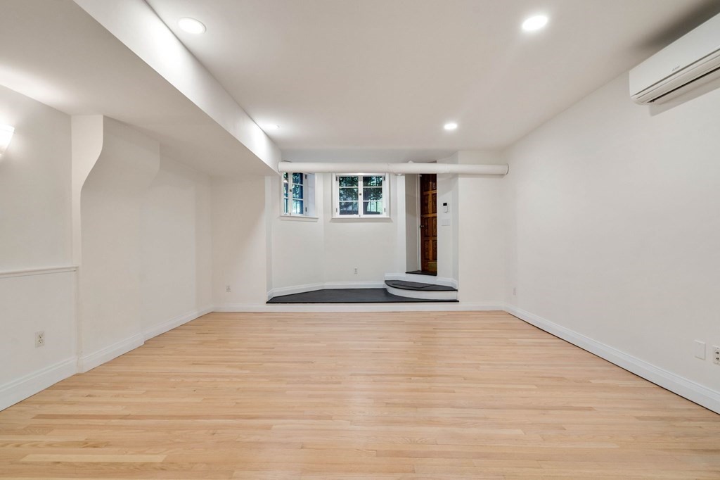 190 Commonwealth Ave Unit: B