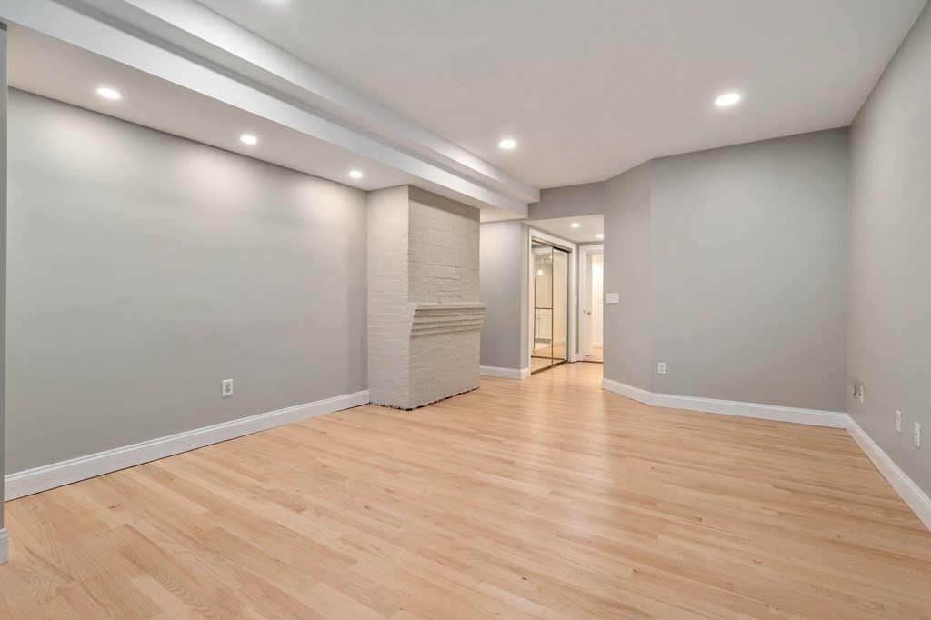 190 Commonwealth Ave Unit: B