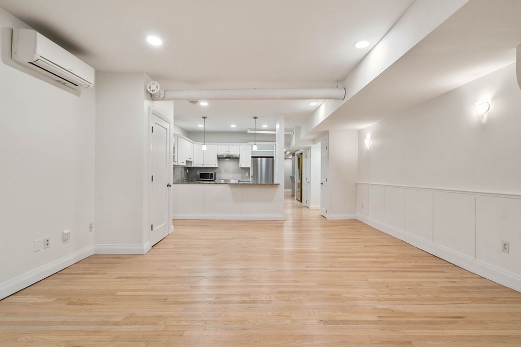 190 Commonwealth Ave Unit: B