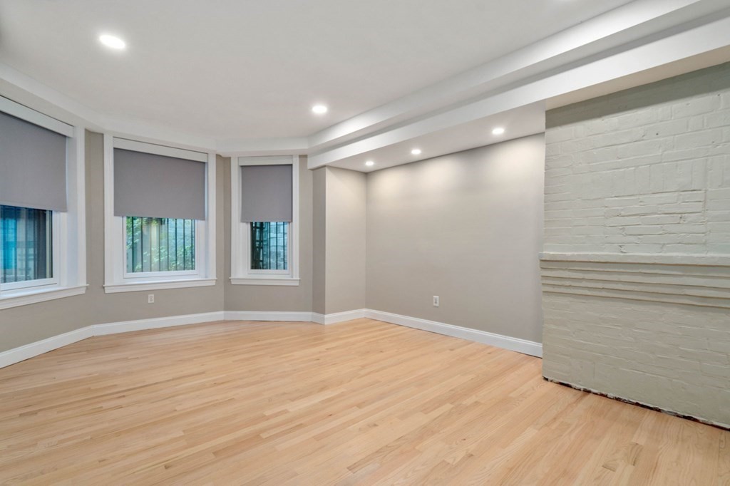 190 Commonwealth Ave Unit: B