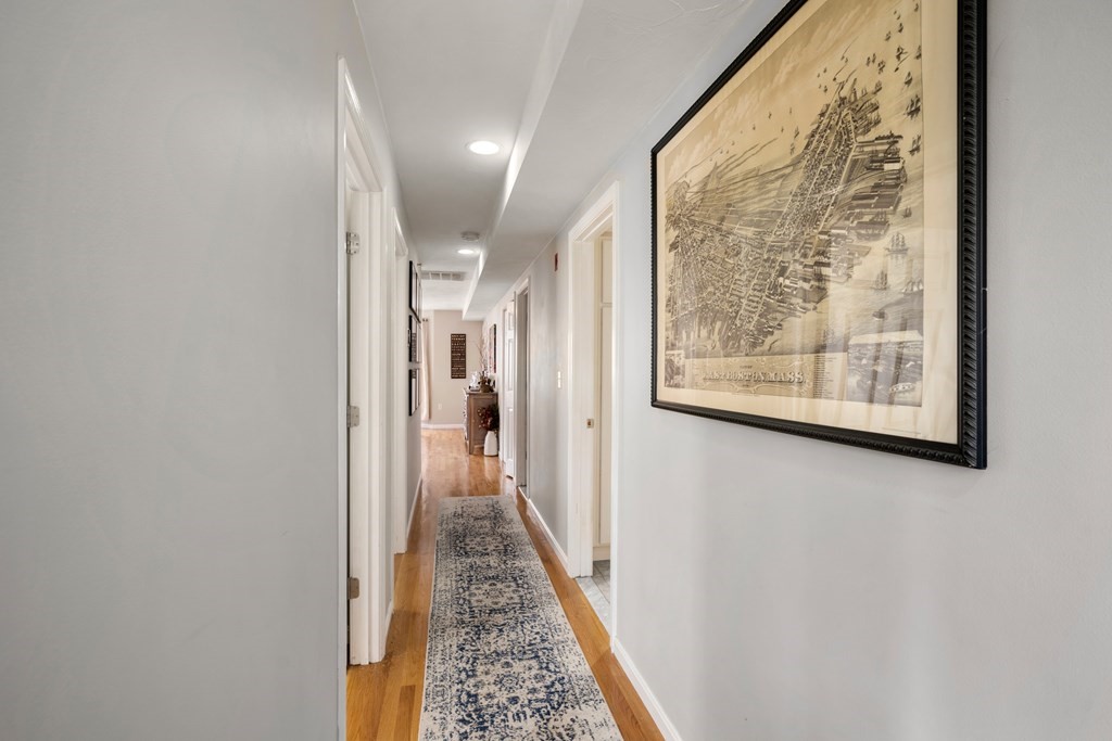 2 Centre Ave Unit: 4B