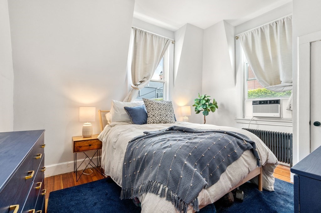 552 E 4th St Unit: 6A