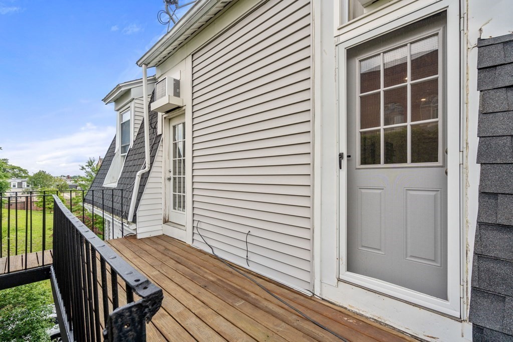 552 E 4th St Unit: 6A