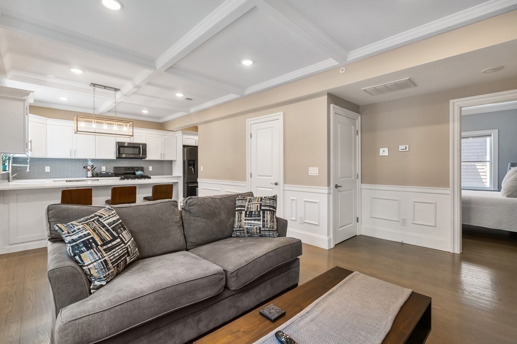 12 Morton St Unit: 2