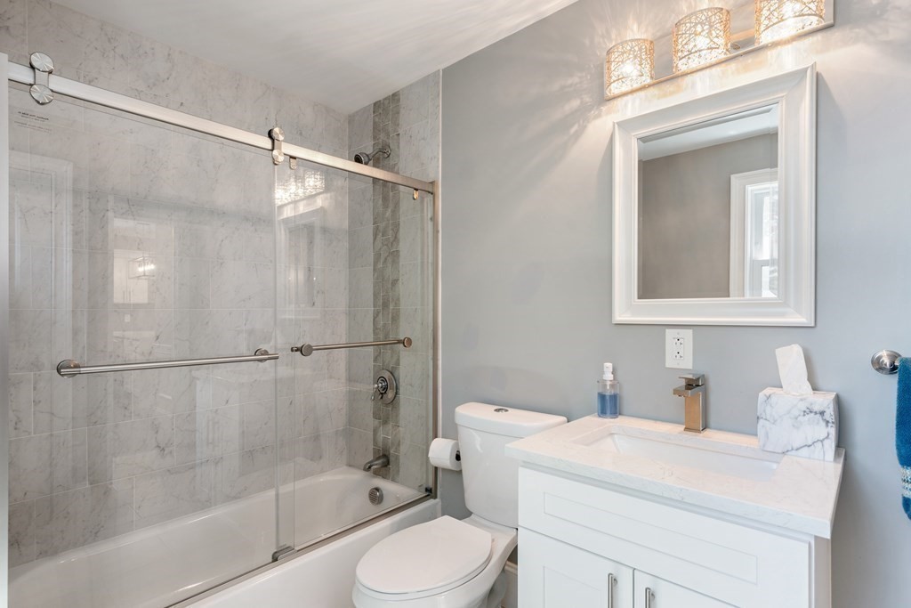 12 Morton St Unit: 2