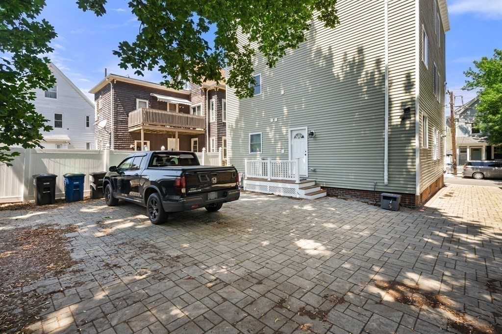 12 Morton St Unit: 2