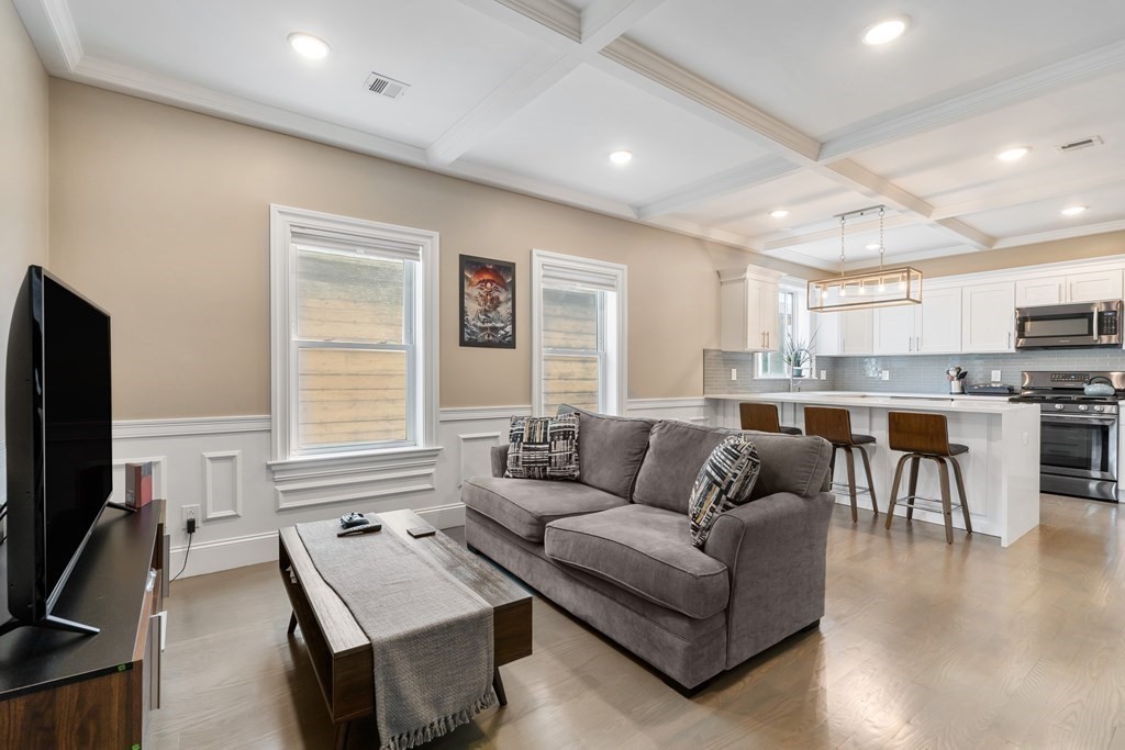 12 Morton St Unit: 2