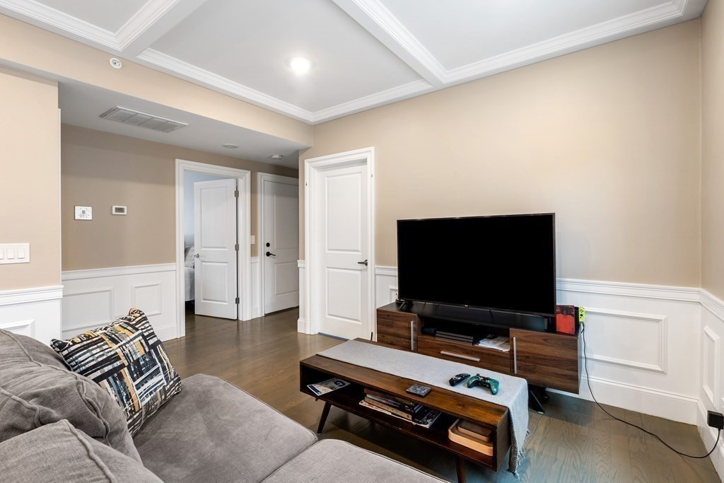 12 Morton St Unit: 2