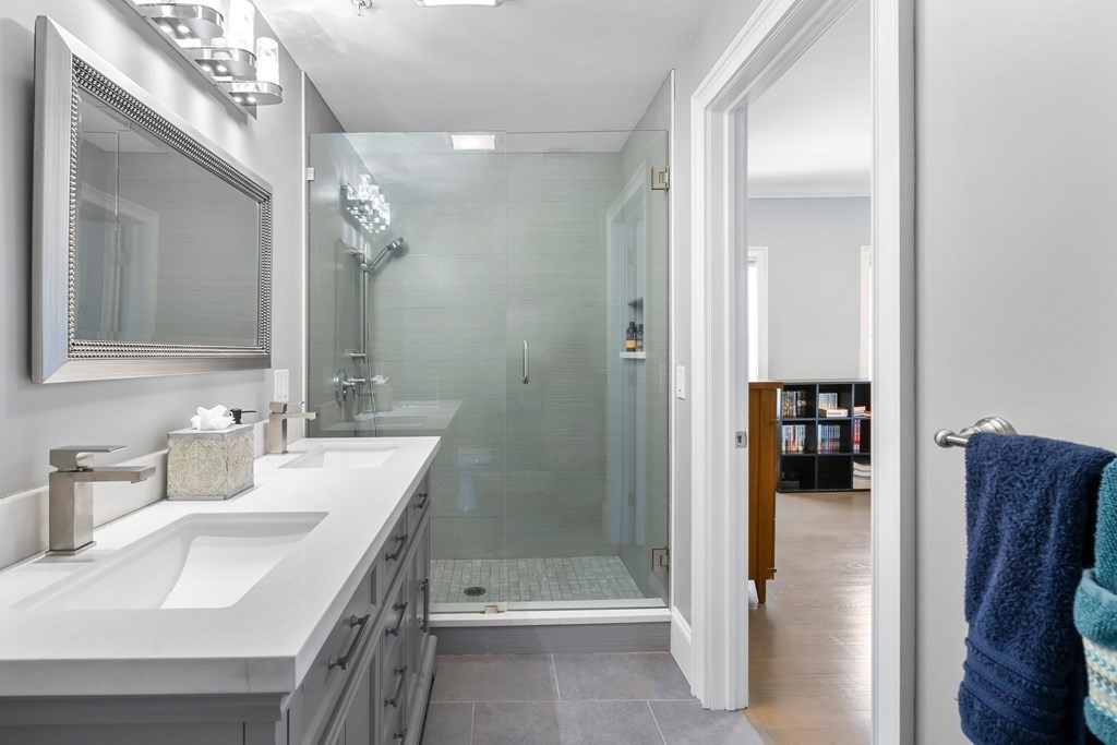 12 Morton St Unit: 2