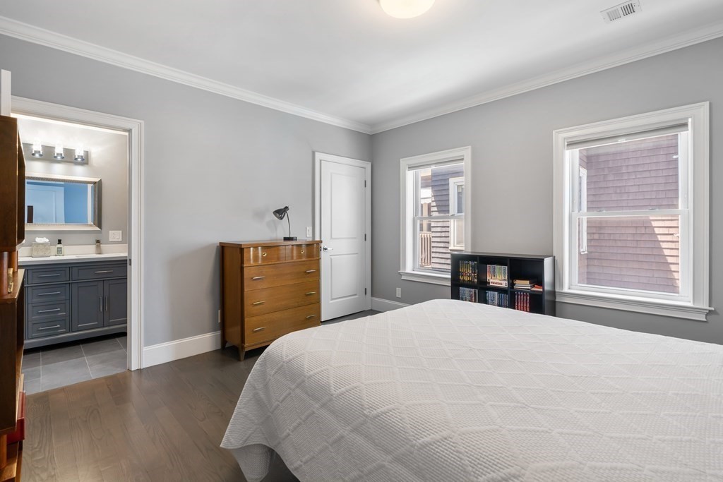 12 Morton St Unit: 2