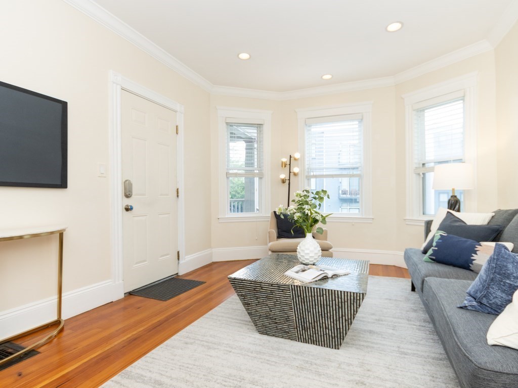 141 Pleasant Street Unit: 1