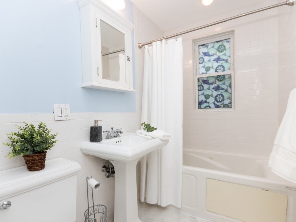 141 Pleasant Street Unit: 1