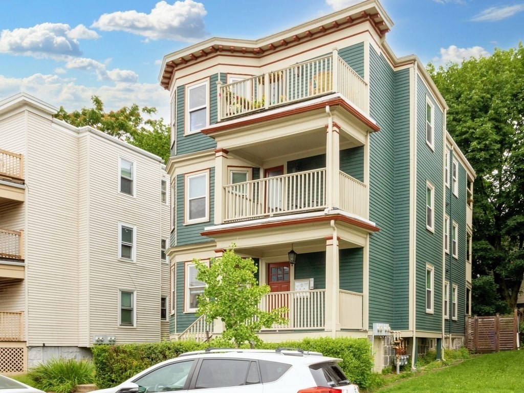 141 Pleasant Street Unit: 1