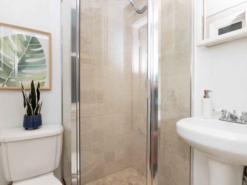 141 Pleasant Street Unit: 1