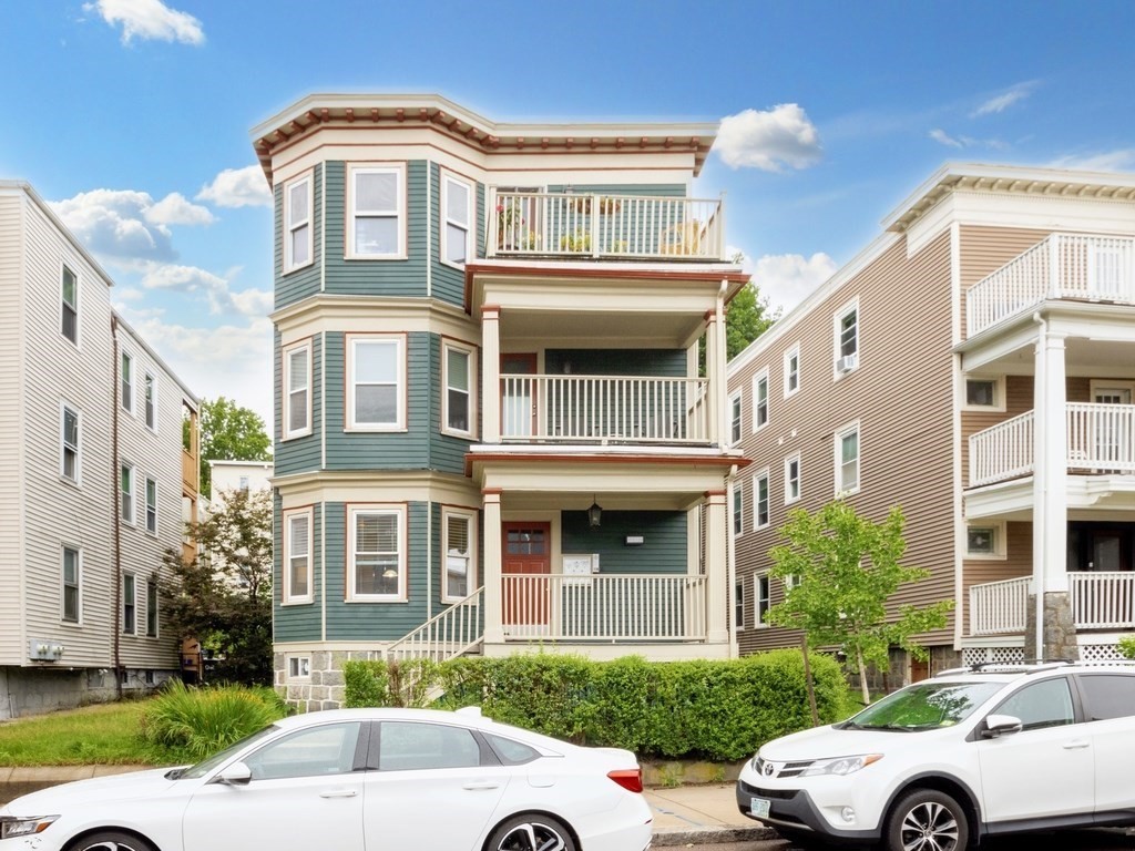 141 Pleasant Street Unit: 1
