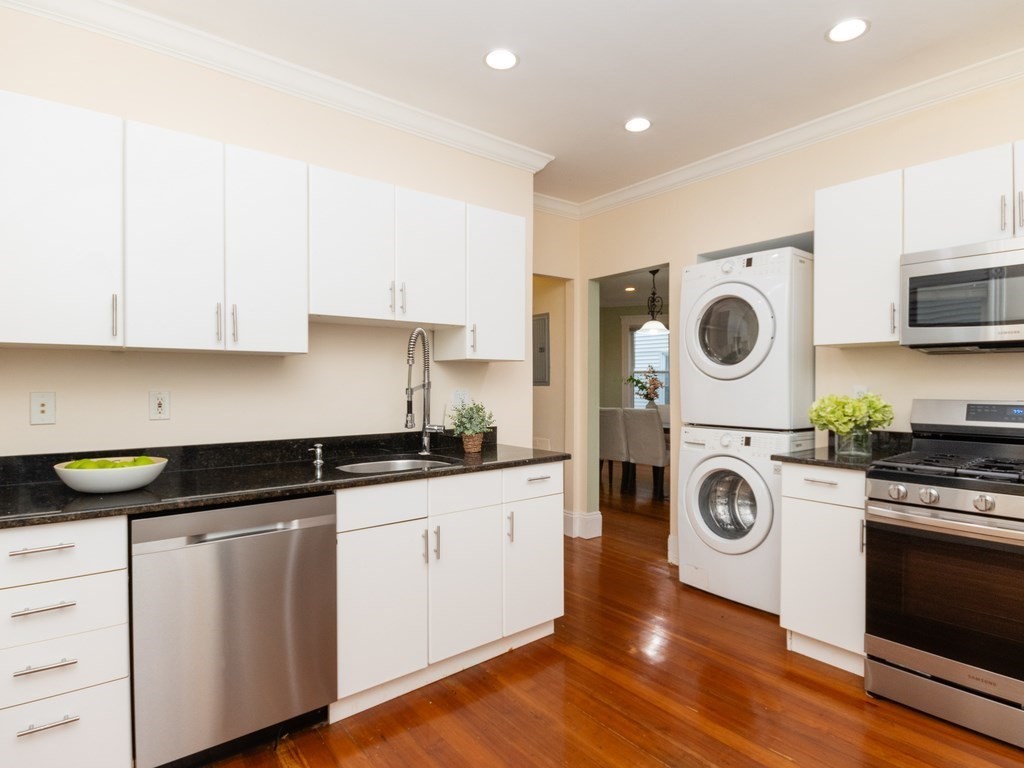 141 Pleasant Street Unit: 1