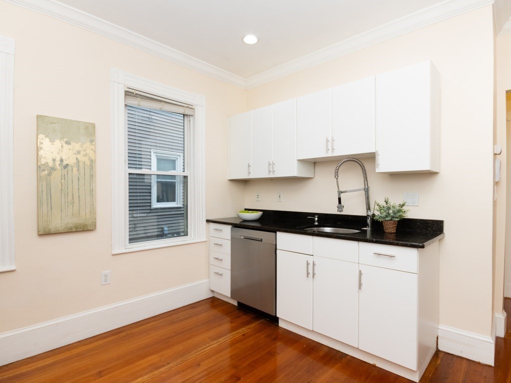 141 Pleasant Street Unit: 1