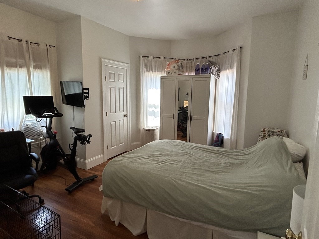 16 Saint Margaret St Unit: 1