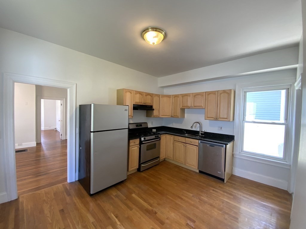 16 Saint Margaret St Unit: 1