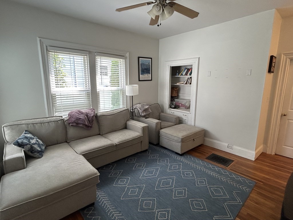 16 Saint Margaret St Unit: 1
