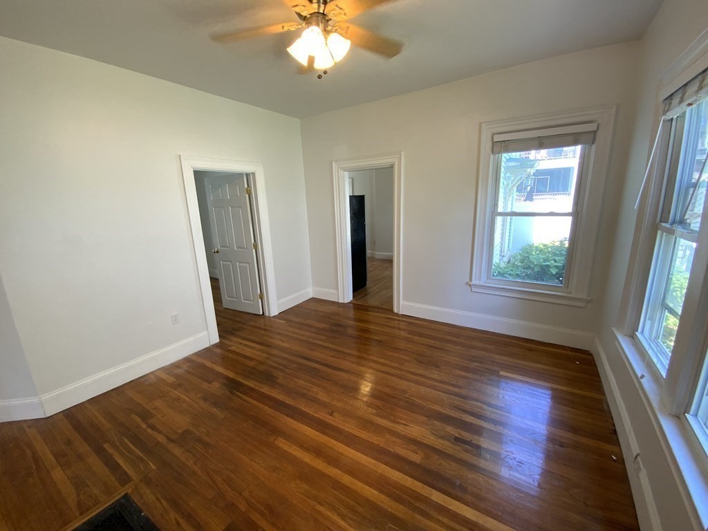 16 Saint Margaret St Unit: 1