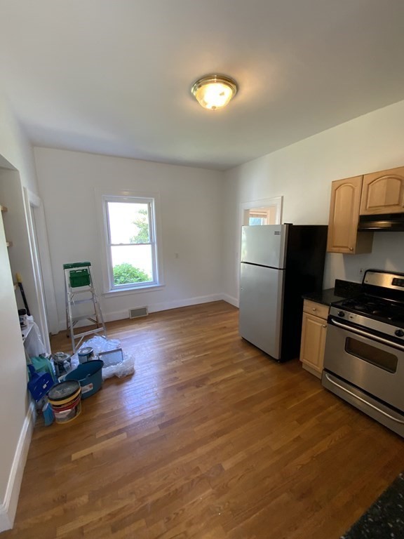 16 Saint Margaret St Unit: 1