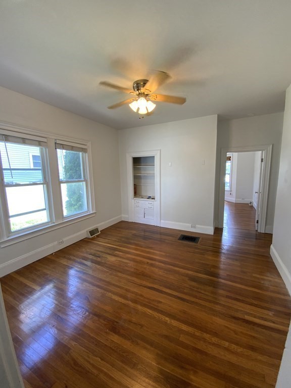 16 Saint Margaret St Unit: 1