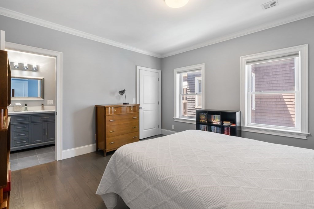 12 Morton St Unit: 2