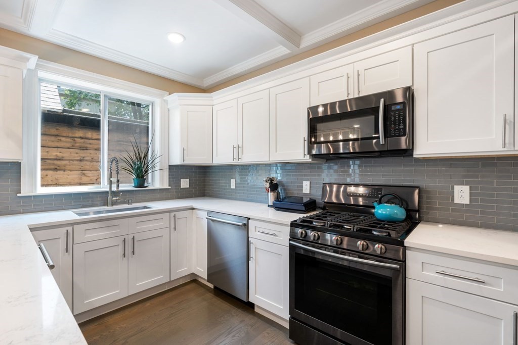 12 Morton St Unit: 2