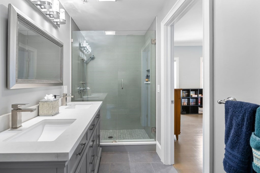 12 Morton St Unit: 2