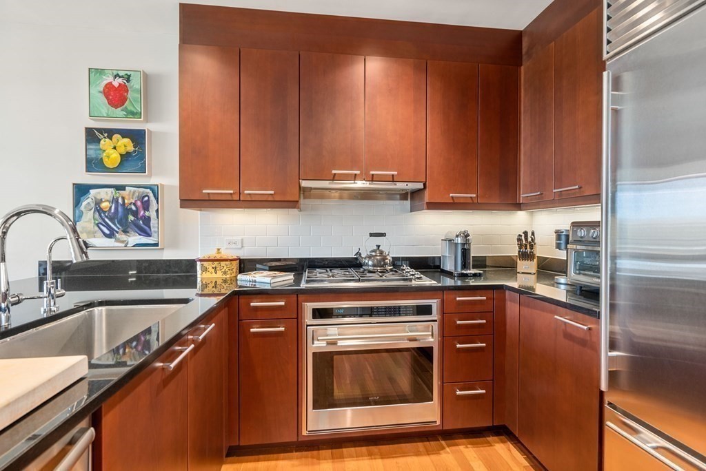 2400 Beacon St Unit: 211