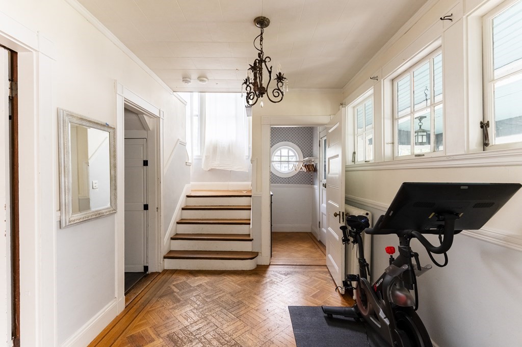 452 Pleasant St