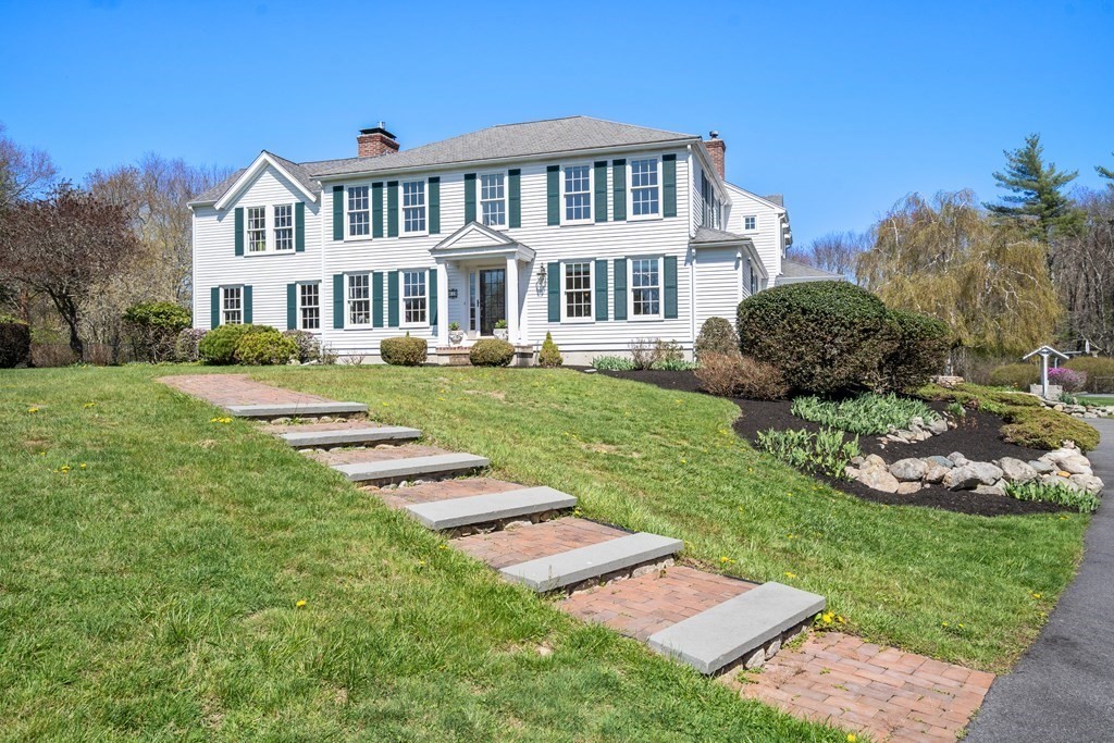 619 Main St